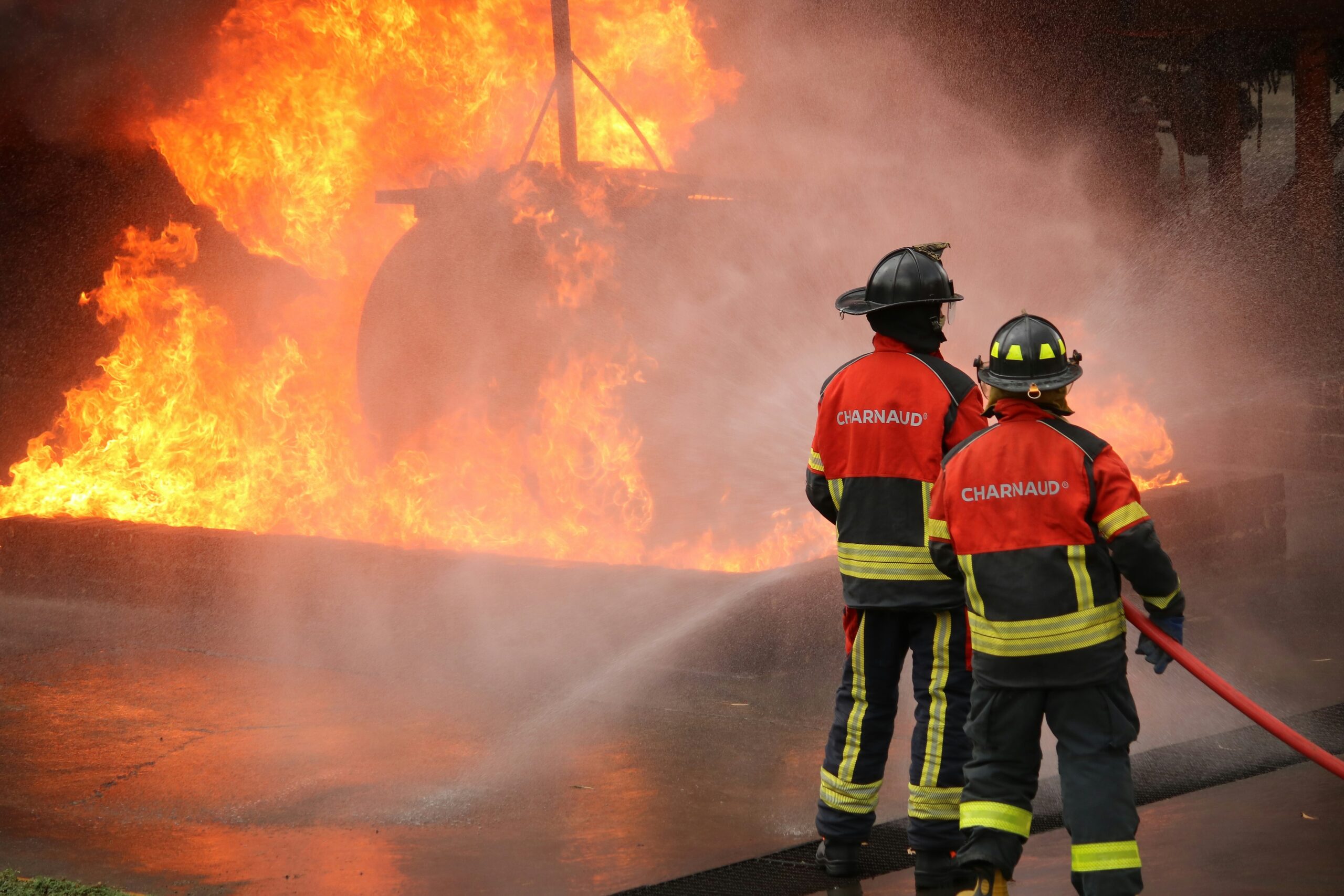 Infographic summarizing the importance of incident response protocols in environmental insurance.