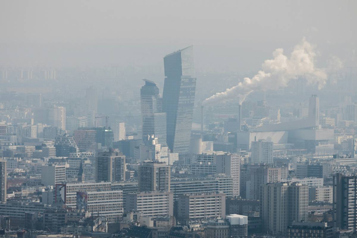 Pollution Incident Reporting: Why It's Crucial for Environmental Insurance and Credit Card Holders
