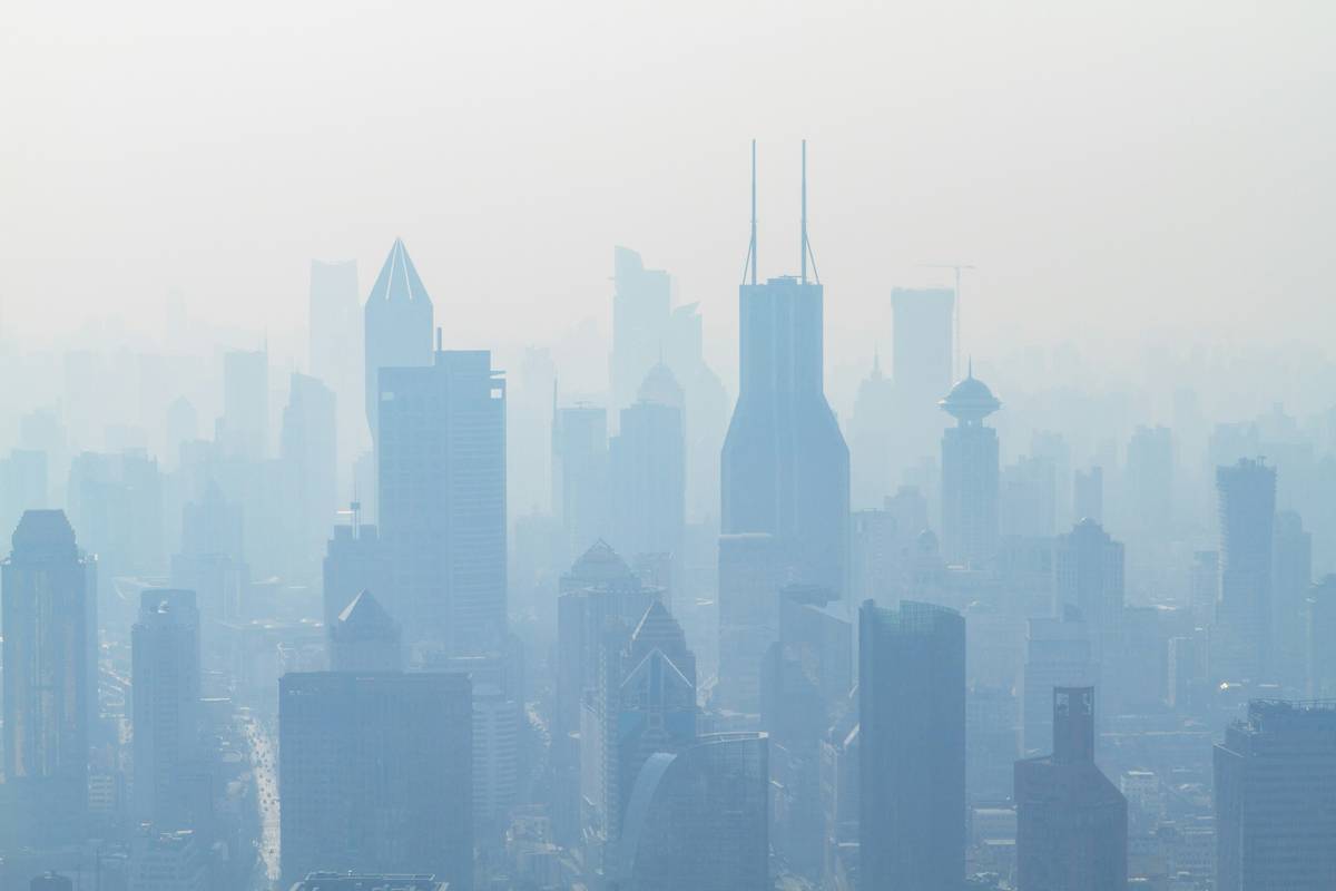 Infographic showing environmental risks facing businesses today.